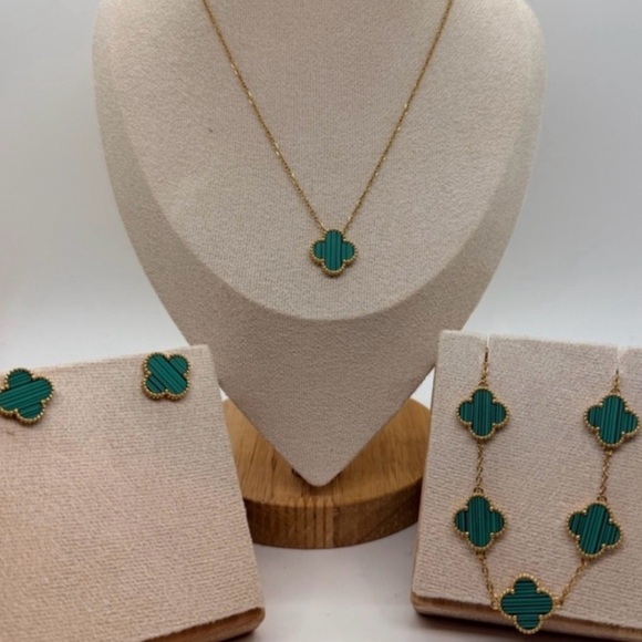 unbranded Jewelry - 18K Gold-Plated Clover Jewelry Set